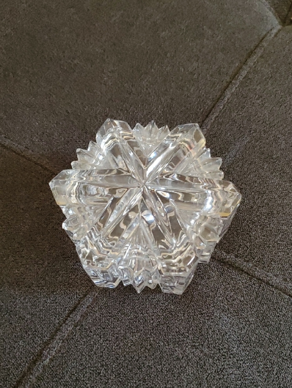 Mikasa "Nature's Song" Cut Glass Star Covered Trinket Box